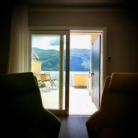 Grumo By Design * Lierna